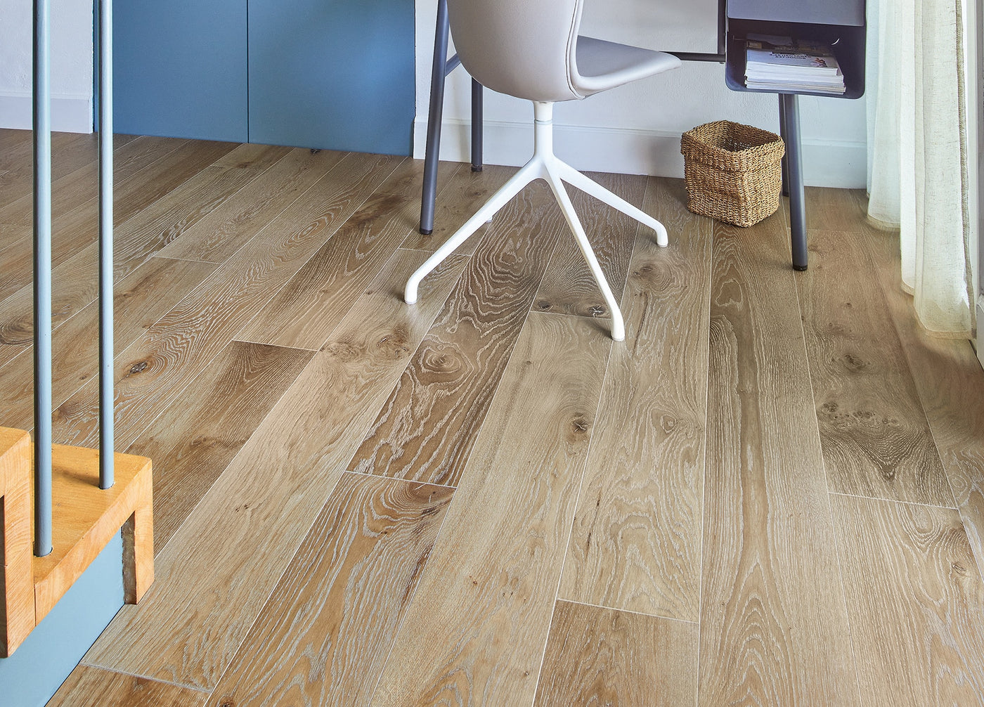 Worsted Oak Engineered Wood Sample